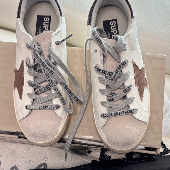Golden Goose White Sneakers with Brown Star - Picture 1 of 1
